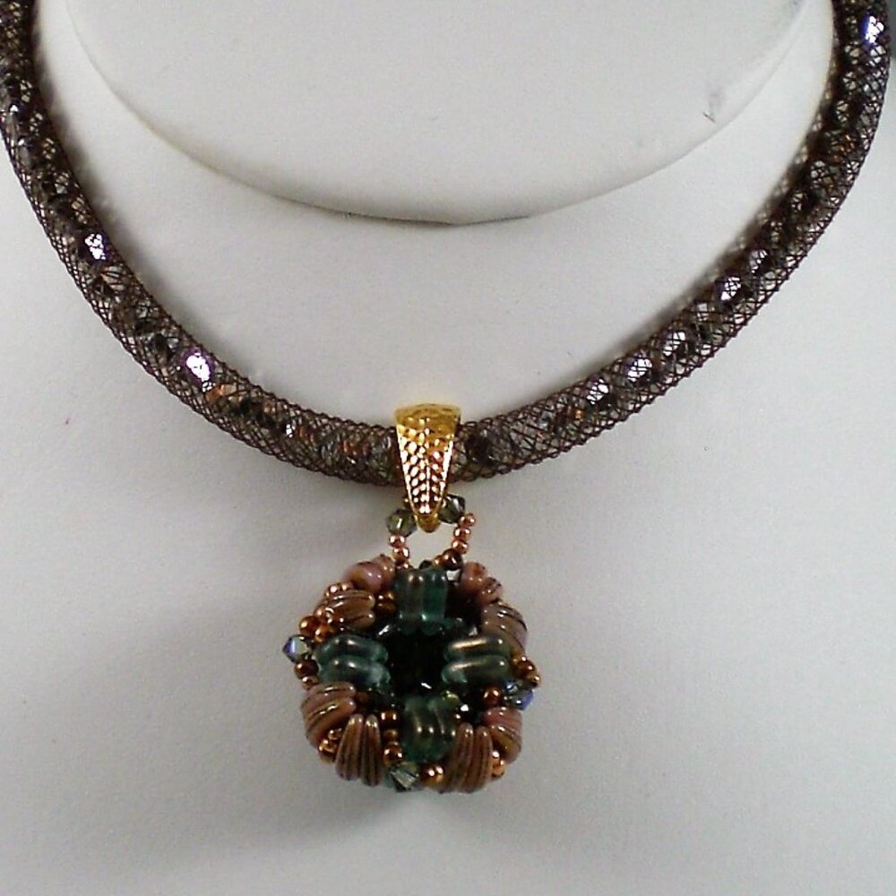 Super Nova Reversible Pendant Necklace/Mesh Chain